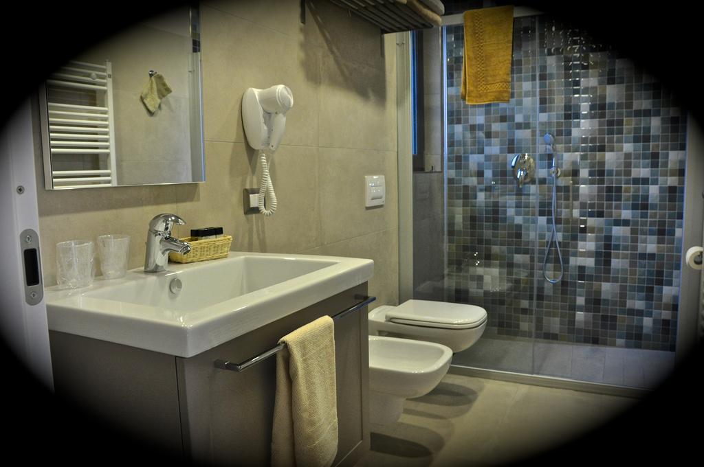 Heidi Bed And Breakfast Albavilla Bilik gambar